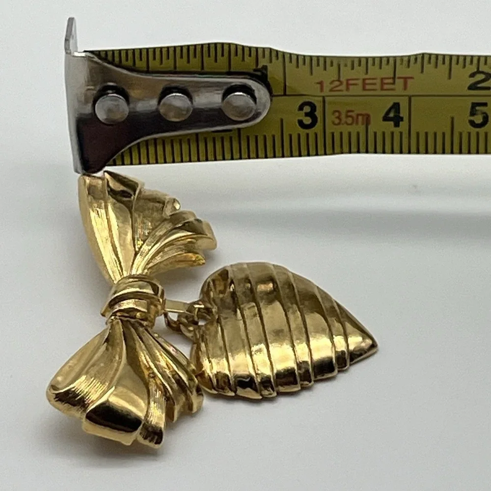 Vintage Avon I Love You Grandmother Brooch Heart And Bow‎ Pin Gold Tone